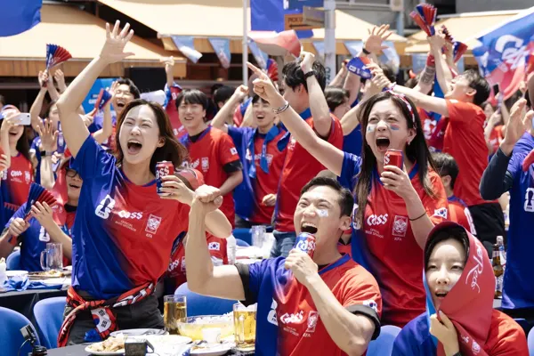Cass Rewards South Korea's Football Fans Based on How Wide They Cheer